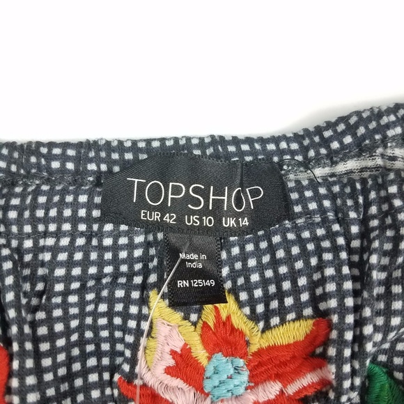 TopShop Embroidered Floral Crop Top - Picture 2 of 8